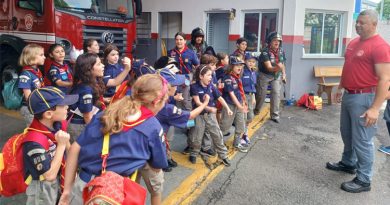 Grupo Escoteiro 395º Grifo Caçador de Atibaia visita a sede dos Bombeiros