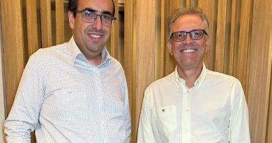 Especialistas em Direito Público e Financeiro debatem inovação e governança na Câmara de Atibaia Especialistas em Direito Público e Financeiro debatem inovação e governança na Câmara de Atibaia