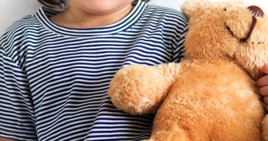 A armadilha da criança boazinha: quando o  silêncio vira sintoma