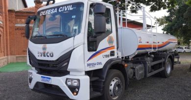 Atibaia é contemplada com caminhão-pipa pelo Governo do Estado Atibaia é contemplada com caminhão-pipa pelo Governo do Estado