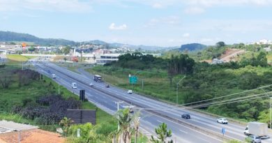 Fernão Dias deve receber mais de 1,3 milhão de veículos durante o feriado de Tiradentes