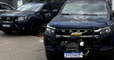 GCM de Atibaia apreende drogas e recupera motocicleta furtada nesta sexta-feira (26)