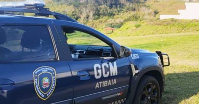 GCM de Atibaia detém quatro suspeitos, cumpre mandado de prisão e recupera veículo furtado várias ações