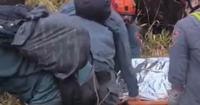 Homem sofre fratura no tornozelo e é resgatado após acidente na trilha da Pedra Grande de Atibaia