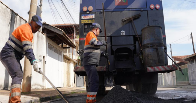 Tapa-buraco supera 2 mil atendimentos em julho em Atibaia